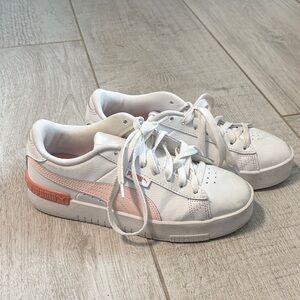 PUMA Kids Sneakers in White and Peach